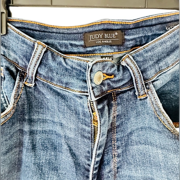 Judy Blue Jeans Womens Size 14 Blue Hem Distressed Denim Preppy - Picture 3 of 4